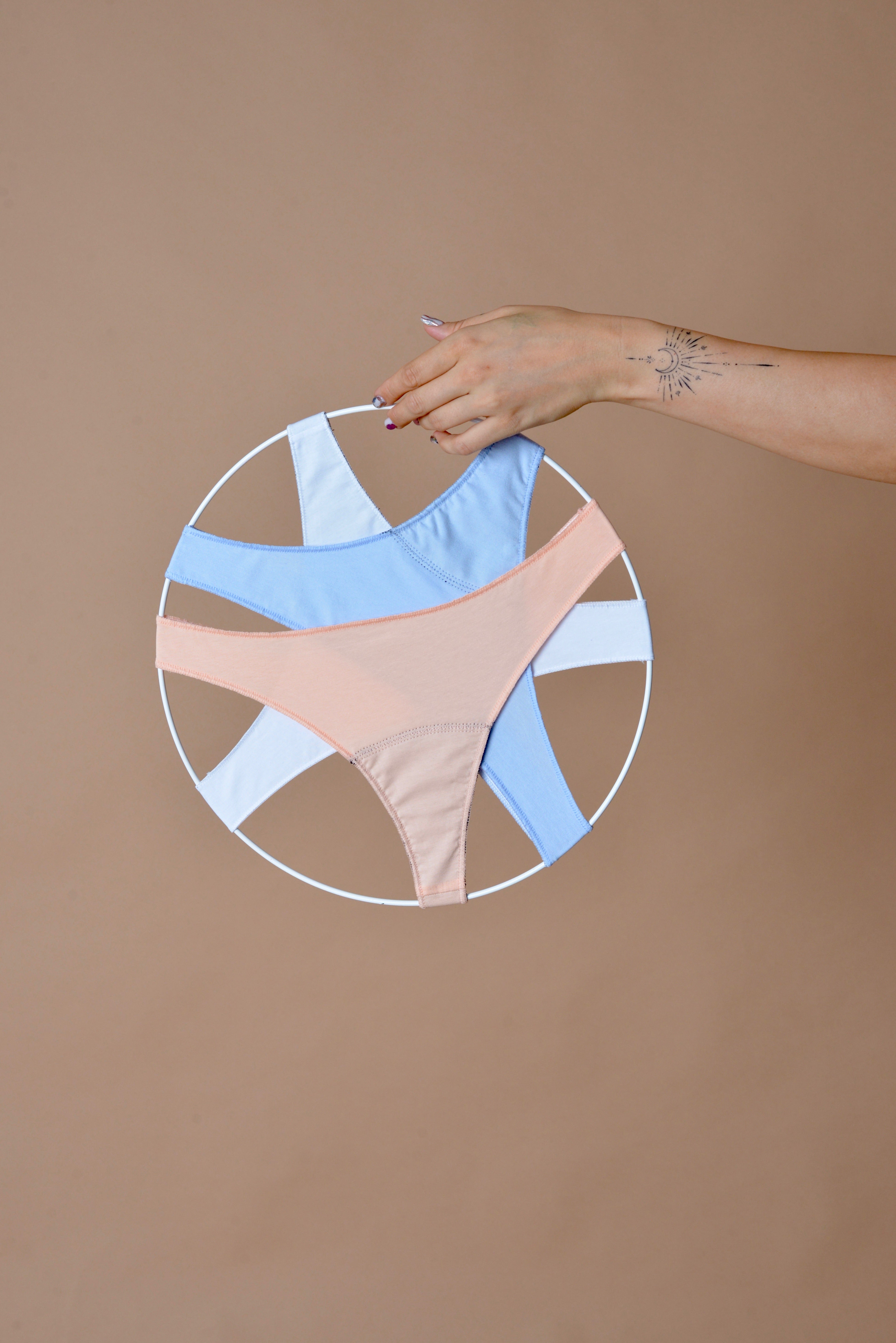 this is Redy - Y thong tisztasági bugyi